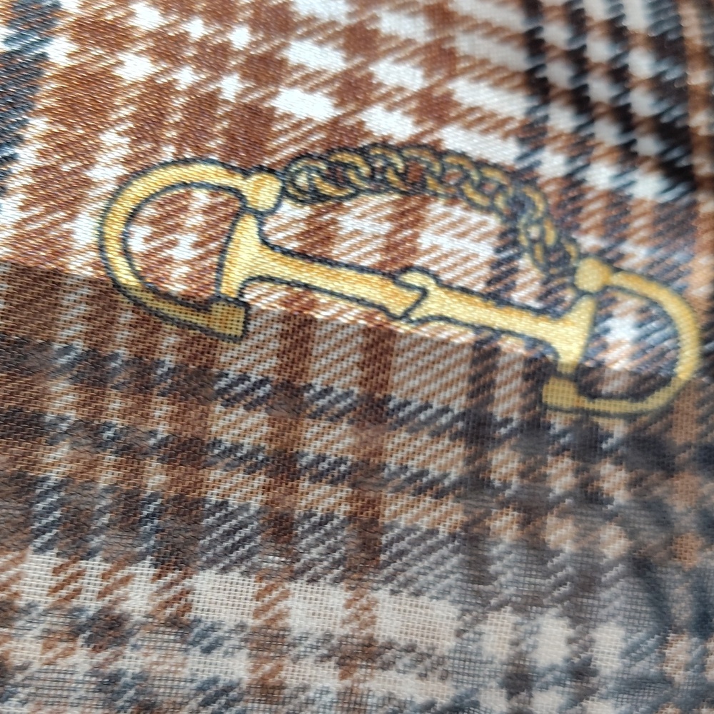 🐴 Horse Bit Plaid Scarf - Picture 3 of 9